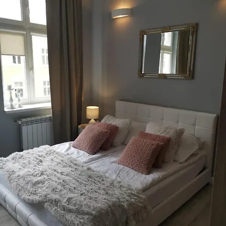 דירה Apartlux Self Check-in 24h