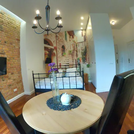 Apartlux Self Check-in 24h *